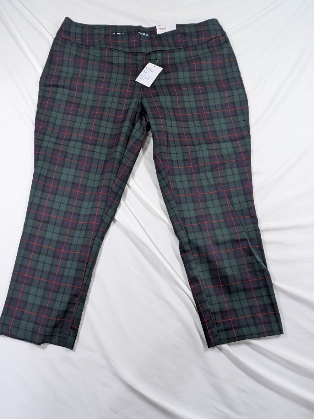 NWT Croft & Barrow 16P Short Green Classic Plaid Effortless Stretch Pants